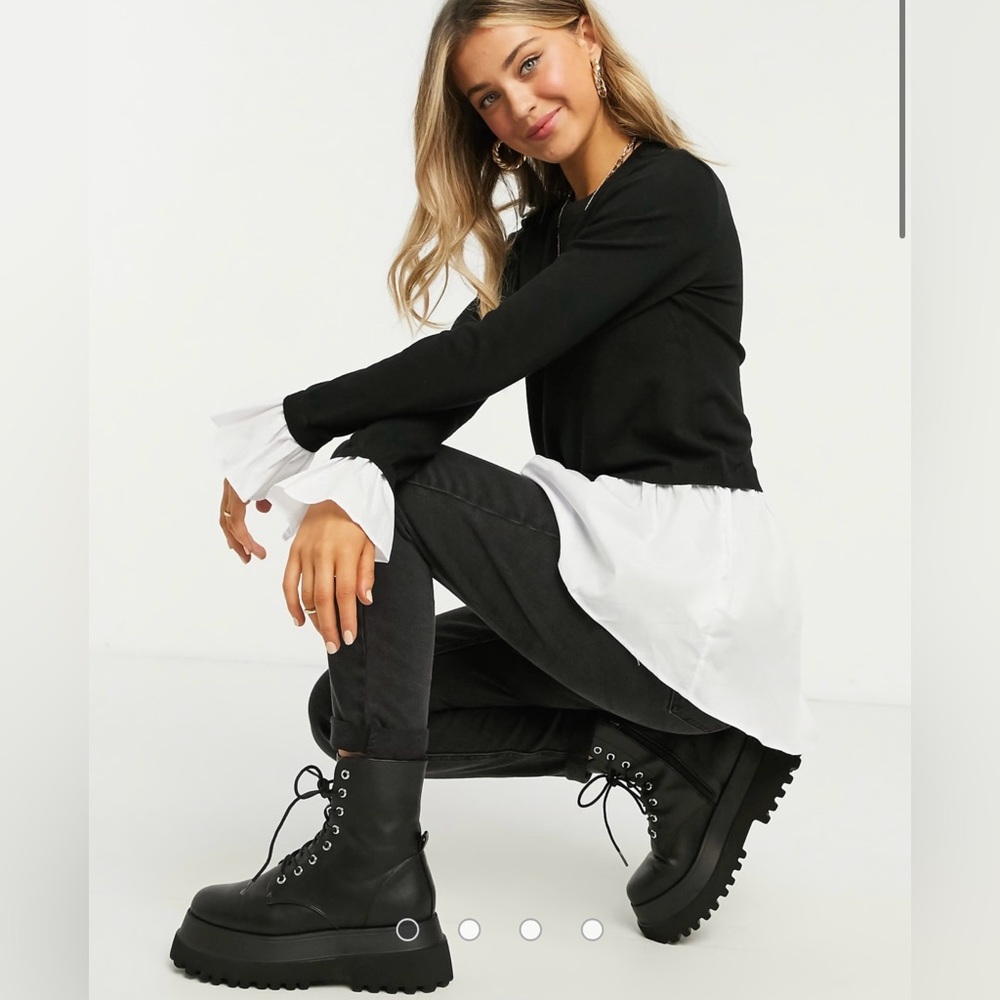 Vigoss Layered Sweater Top
2 in 1 sweater with shirt underlay in black